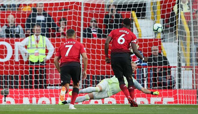 MU - Leicester: Sai lầm penalty, đoạn kết quá thót tim - 1