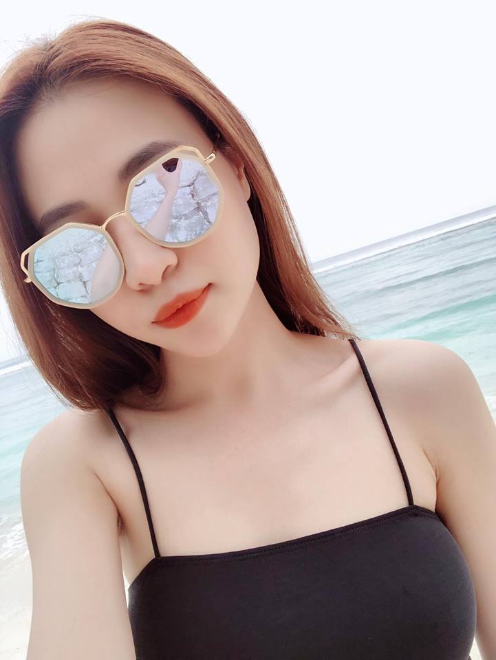 Mặc bikini khoét cao, Đàm Thu Trang - bạn gái Cường Đô la lại &#34;đốn tim&#34; fan - 1