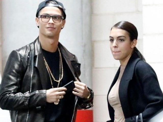 Bóng đá - Ronaldo ra mắt Juventus: Đau đầu vì "chiến tranh" mẹ chồng - nàng dâu