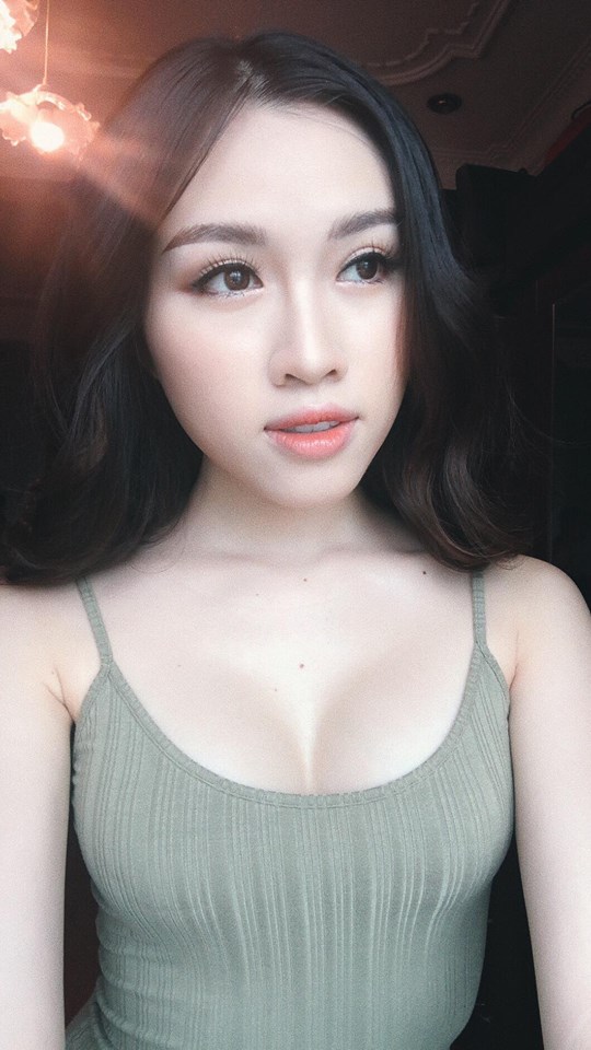 "MC có đôi chân dài nhất VTV" phô diễn đường cong sexy hết nấc - 6