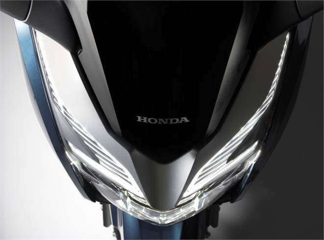 Chi tiết 3 màu, thông số, giá bán xe ga mới Honda Forza 250 - 7