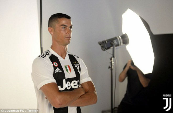 Ronaldo ra mắt Juventus: Đau đầu vì &#34;chiến tranh&#34; mẹ chồng - nàng dâu - 1