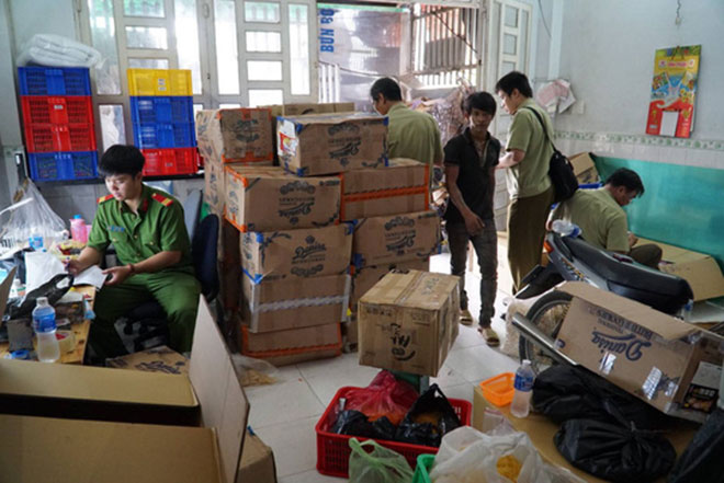 Ớn lạnh quy trình sản xuất bao cao su giả ở TP HCM - 4