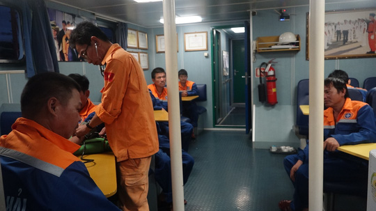 11 thuyền viên gặp nạn trên biển may mắn được cứu - 1