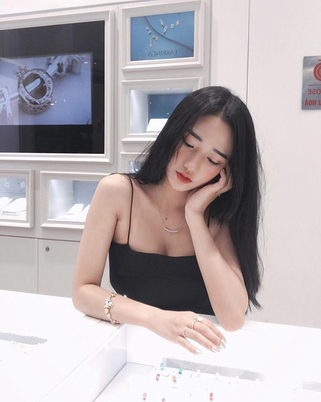 Nữ sinh nóng bỏng khiến dân tình "ngã ngửa" khi công khai ảnh quá khứ - 2