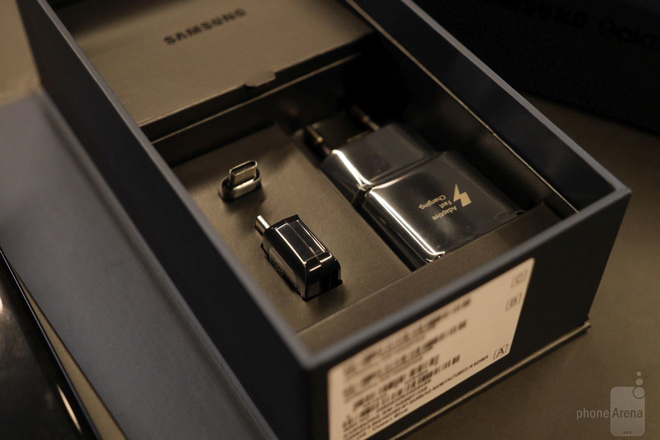 Video đập hộp Samsung Galaxy Note 9 - 1