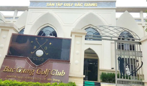 Bắc Giang báo cáo việc cho mượn đất công viên làm sân tập Golf - 1
