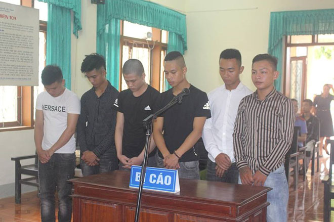 Bị đánh trọng thương vì đi với người yêu người khác - 1