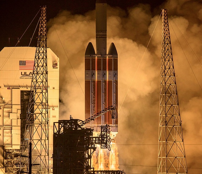 Tàu vũ trụ 1,5 tỷ USD của NASA bắt đầu sứ mệnh chạm vào Mặt trời - 1