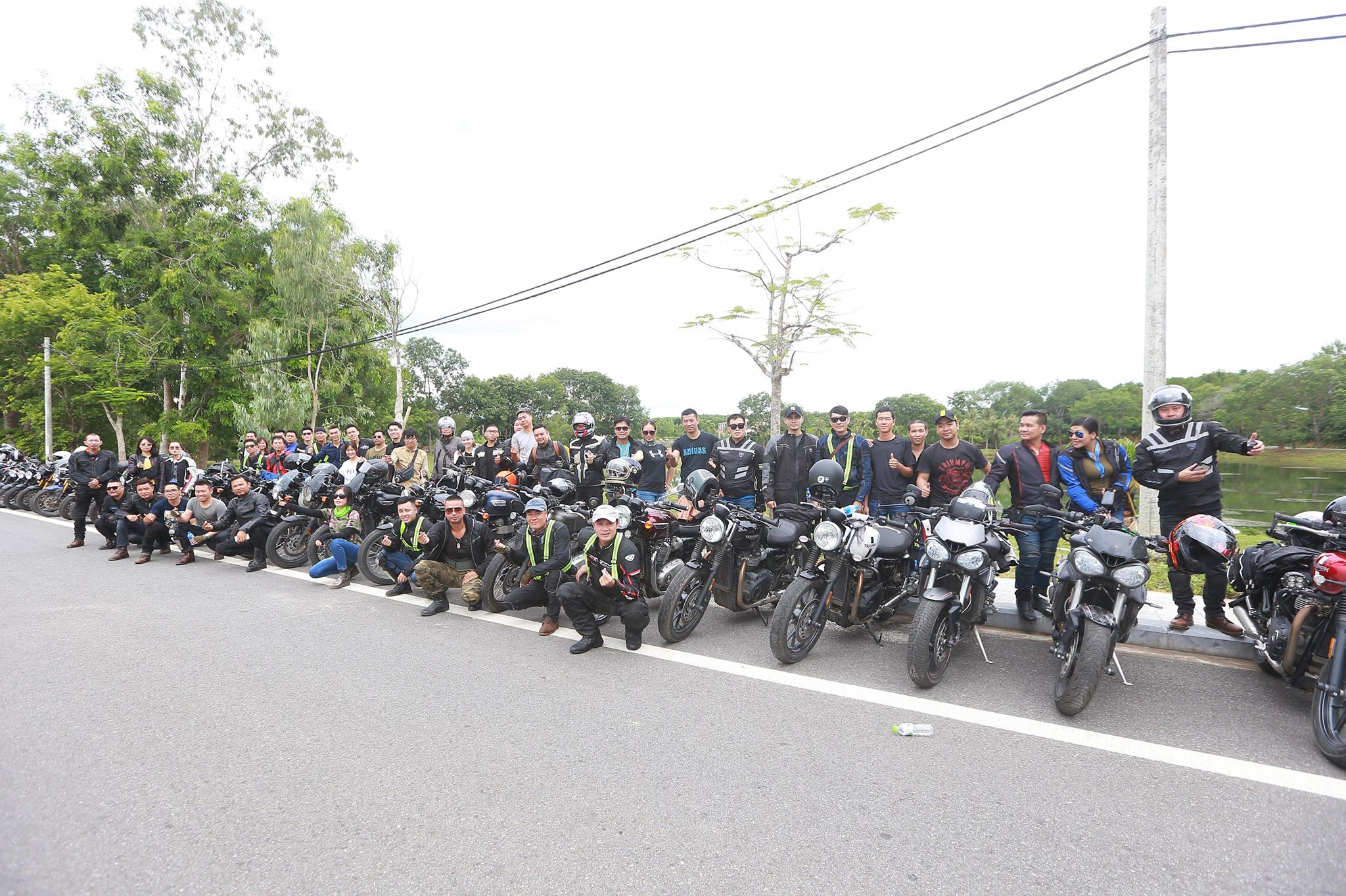 MC Anh Tuấn VTV khoe "người tình" sang chảnh cùng dàn xe siêu khủng - 9