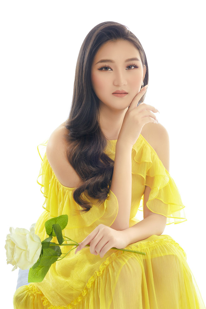 Bất ngờ với giọng ca đầy nội lực của cô gái 17 tuổi - Nicole Nguyễn - 1