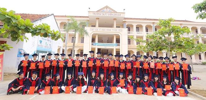Hai lớp học ở Nghệ An có 100% học sinh đậu đại học - 2