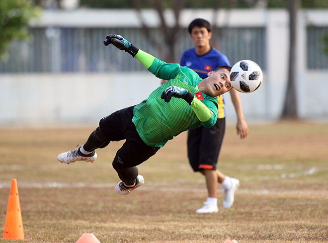 &#34;U23 Việt Nam từ chối sân mặt ruộng, đi tập xa sẽ mệt hơn nhiều&#34; - 1