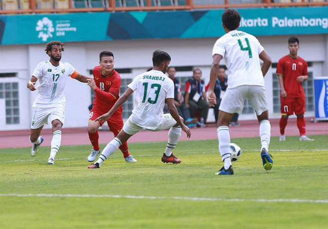 U23 Việt Nam thắng dễ U23 Pakistan: Bộ tứ huyền ảo, dậy sóng ra quân - 1