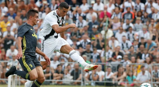 Ronaldo ra mắt Juventus có thể hoãn: Tang tóc bao trùm nước Ý - 3