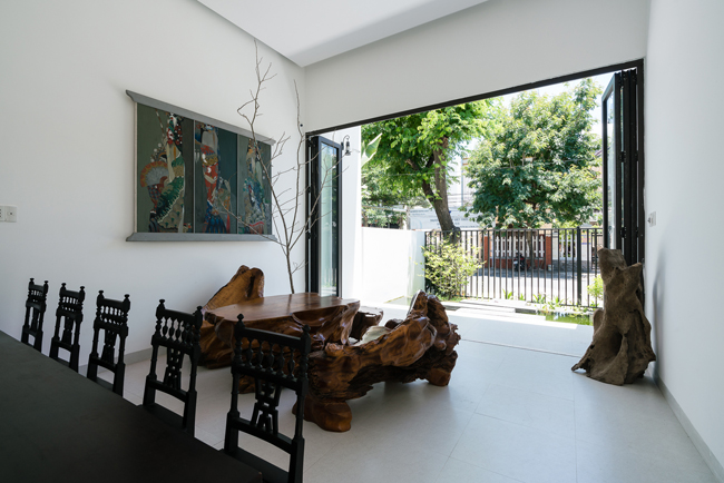 Căn nhà có diện tích 160m2, xây dựng trên mảnh đất 200 m2.