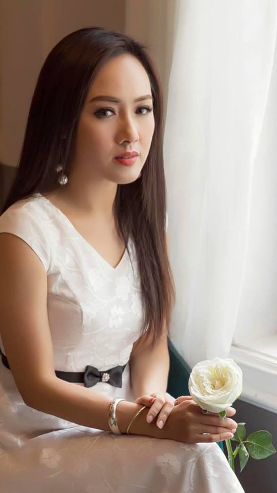 Đời thực trẻ trung nhí nhảnh của MC thời sự 19h Hoài Anh - 11