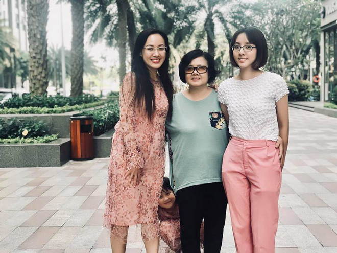 Đời thực trẻ trung nhí nhảnh của MC thời sự 19h Hoài Anh - 13