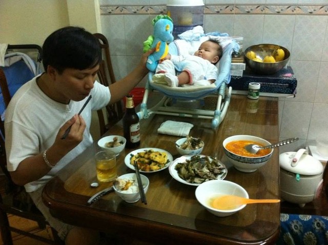 Đời thực trẻ trung nhí nhảnh của MC thời sự 19h Hoài Anh - 3