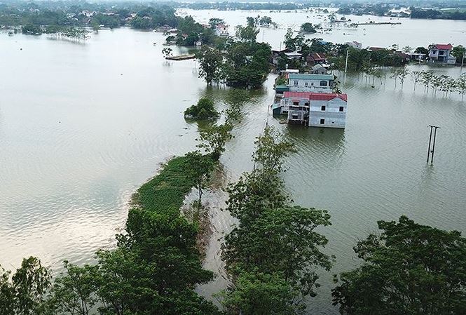 Lên phương án chống ngập lụt cho Hà Nội trước bão số 4 - 1