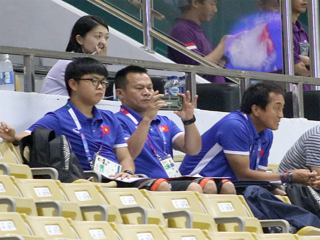 Điệp viên U23 Việt Nam soi U23 Hàn Quốc thắng lớn: Park Hang Seo tính đường xa