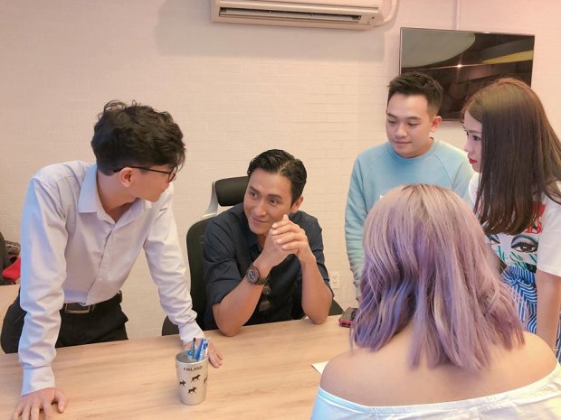 "Người tình xuyên biên giới" của Khánh My bất ngờ đến Việt Nam - 4