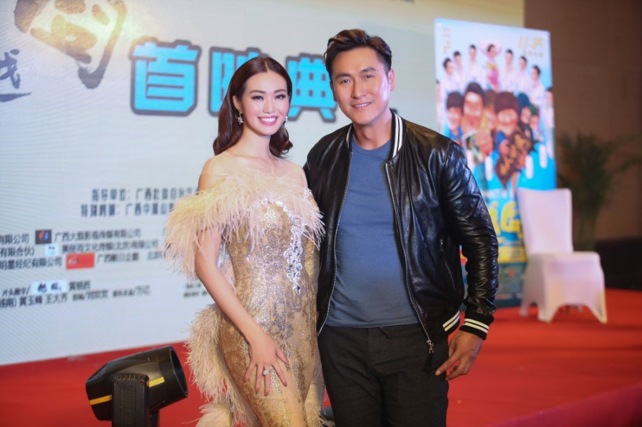 "Người tình xuyên biên giới" của Khánh My bất ngờ đến Việt Nam - 5