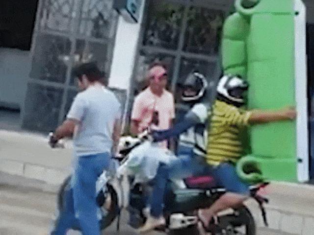 Video Clip Cười - Những tình huống chưa bao giờ tưởng tưởng lại xảy ra trong cuộc sống