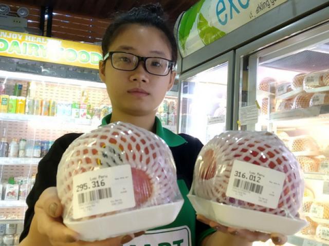 Thị trường - Tiêu dùng - Lựu "khổng lồ" hơn 400.000 đồng/kg vẫn bán chạy