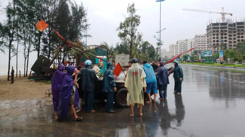 Bão số 4 suy yếu thành áp thấp nhiệt đới sau khi đổ bộ Nam Định - Thanh Hóa - 3