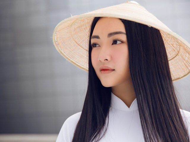 Bí quyết làm đẹp - "Nữ thần xứ Huế" vào showbiz phù hoa vẫn gội thứ nước gợi cả trời ký ức