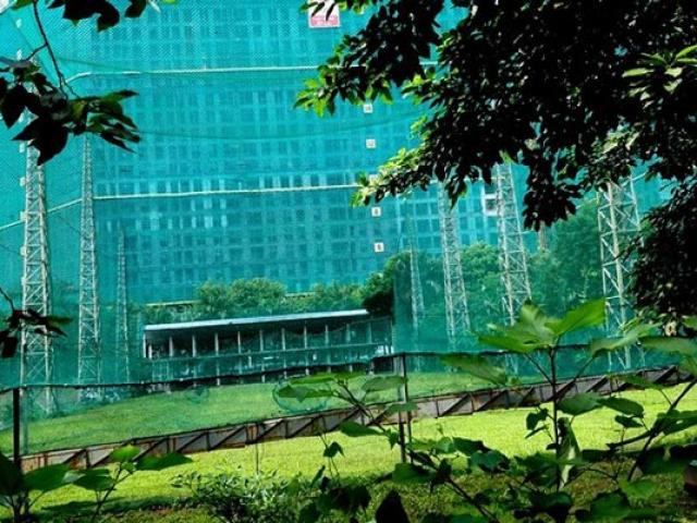 Tài chính - Bất động sản - Sân golf, bãi xe "mọc" trên đất quy hoạch nhà văn hóa