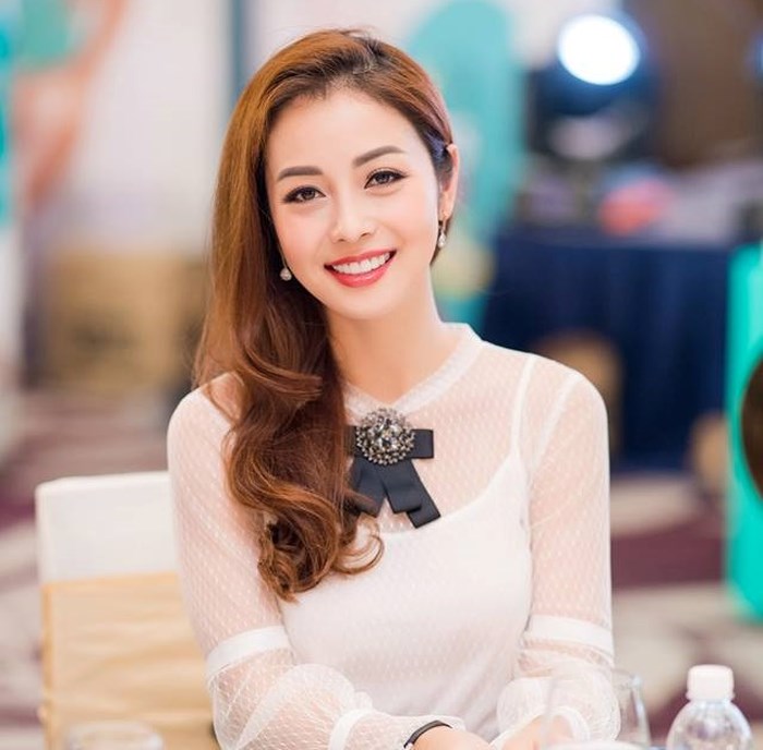 Tiết lộ mối quan hệ giữa con trai riêng của Jennifer Phạm và bố dượng - 1