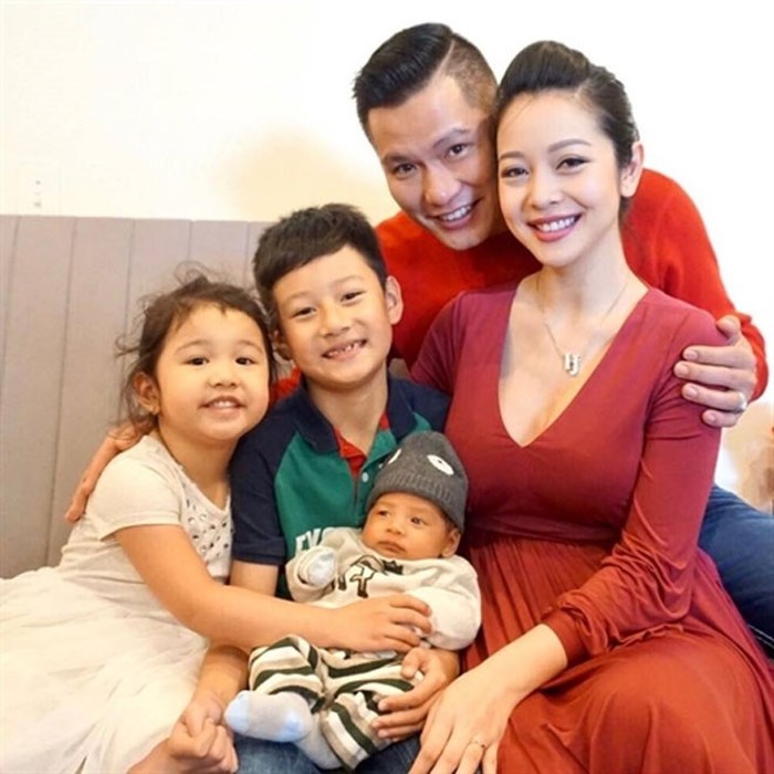 Tiết lộ mối quan hệ giữa con trai riêng của Jennifer Phạm và bố dượng - 2