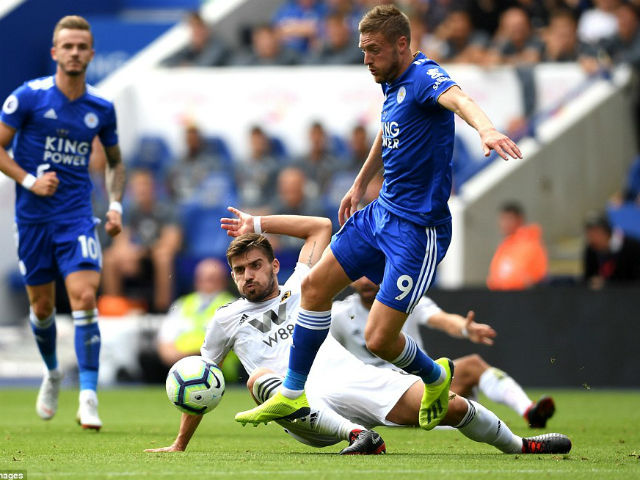 Leicester - Wolves: "Tội đồ" phản lưới, siêu sao ăn thẻ đỏ