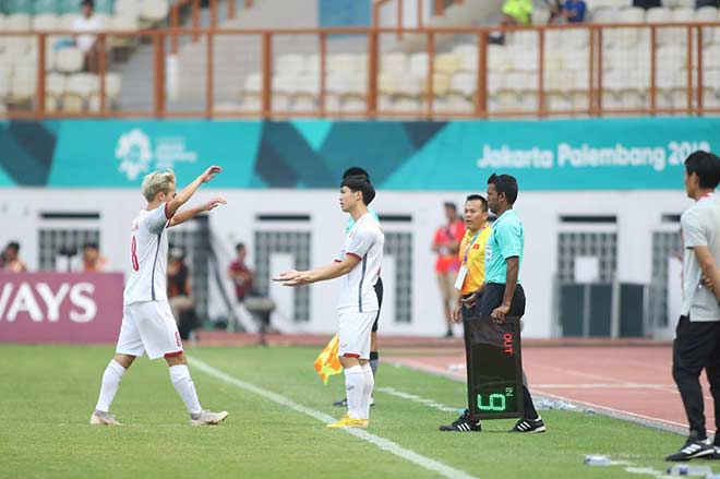 U23 Việt Nam quật đổ "khổng lồ" Nhật Bản: Bất ngờ ASIAD, thần tài Quang Hải - 1