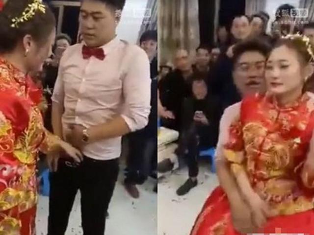 Bạn trẻ - Cuộc sống - Cô dâu chú rể bị ép đụng chạm "vùng nhạy cảm" trong đám cưới