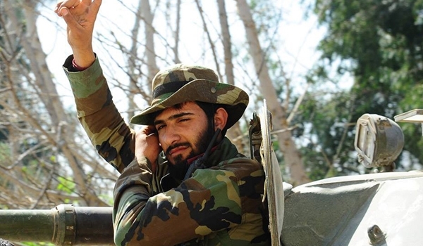 Quân đội Syria ồ ạt tấn công khủng bố, siết cổ IS trong sa mạc - 2