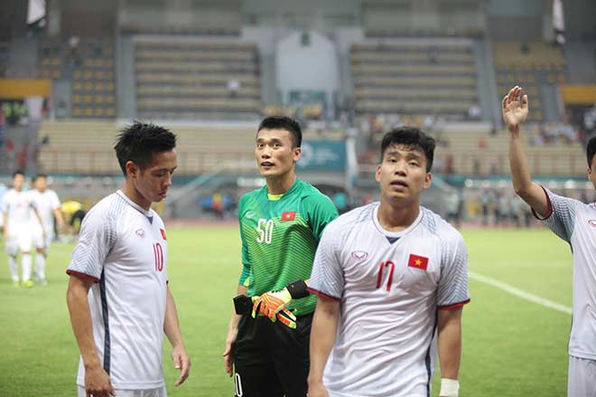 U23 Việt Nam quật đổ "khổng lồ" Nhật Bản: Bất ngờ ASIAD, thần tài Quang Hải - 7