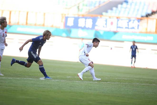 U23 Việt Nam quật đổ "khổng lồ" Nhật Bản: Bất ngờ ASIAD, thần tài Quang Hải - 2