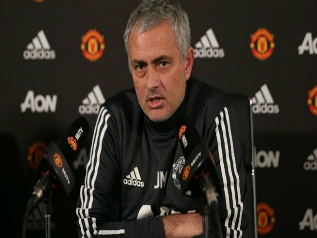 Tin HOT bóng đá sáng 19/8: HLV Mourinho công khai chỉ trích Man City