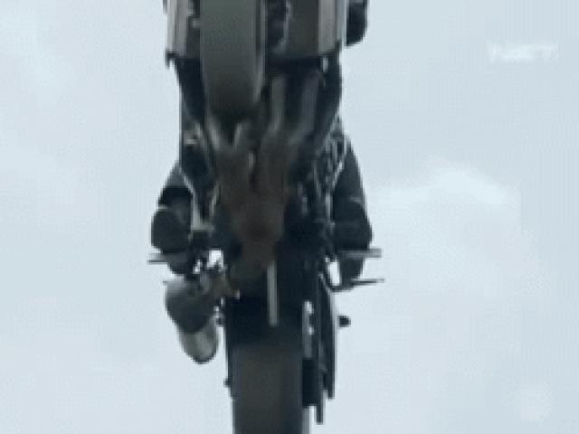 Thế giới xe - Video: Ngỡ ngàng Tổng thống Indonesia lái xe môtô khai mạc ASIAD