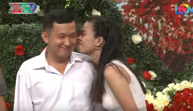 Bạn muốn hẹn hò: Thấy bạn trai chần chừ, cô gái chủ động đòi hôn - 5