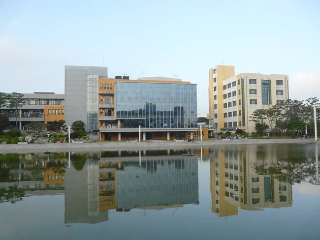 Điều chưa biết về trường ĐH mà HLV đội tuyển U23 Việt Nam từng học - 5