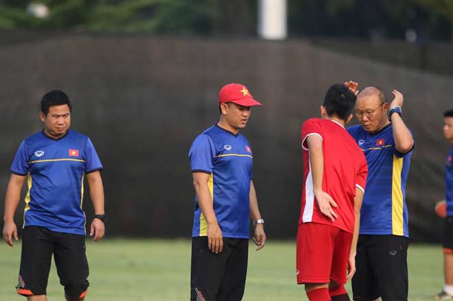 U23 Việt Nam đón tin dữ: &#34;Lá chắn thép&#34; chấn thương, khó đấu Bahrain - 1