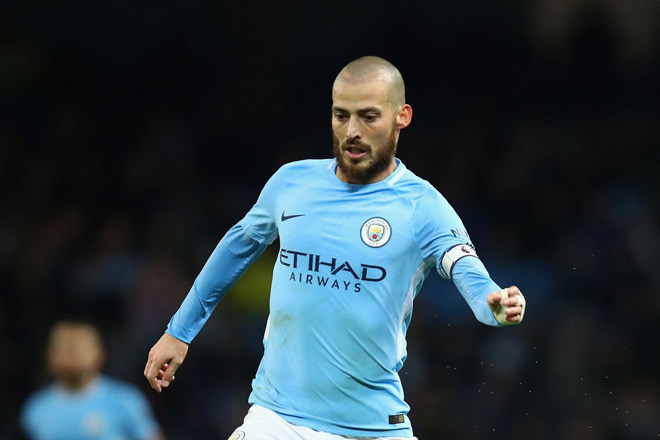 Siêu phẩm vòng 2 Ngoại hạng Anh: David Silva sút phạt &#34;sởn gai ốc&#34; - 1