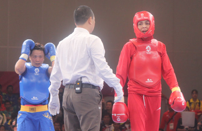 Wushu Trung Quốc càn quét HCV ASIAD, nữ võ sỹ Iran bật khóc - 3