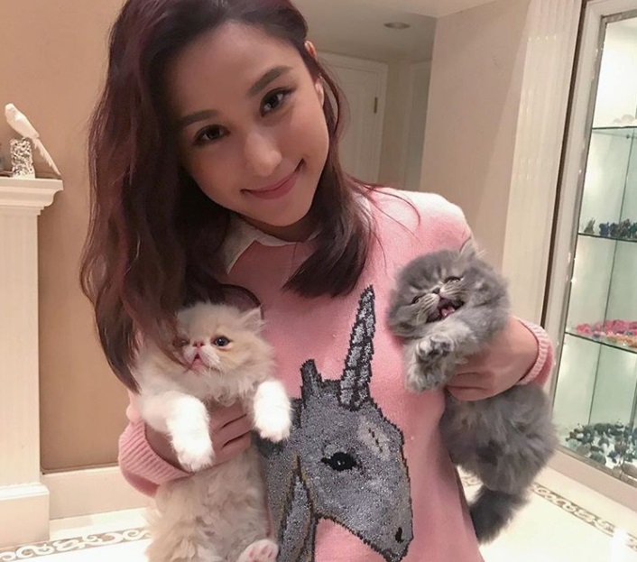 Vẻ gợi cảm của ái nữ "vua sòng bạc" đang hẹn hò quý tử nhà Thành Long - 13