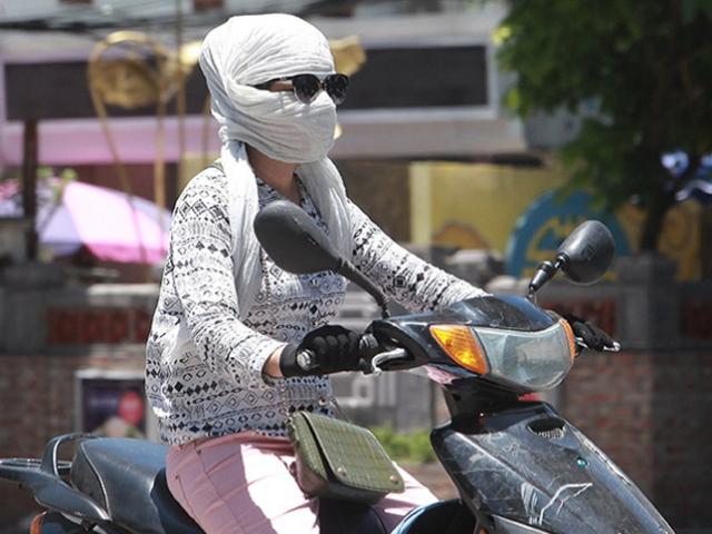 Tin tức trong ngày - Cuối tuần, miền Bắc nắng nóng 34 độ C, mưa dông xuất hiện bất chợt