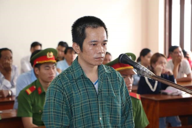 Nóng 24h qua: Hiệu trưởng nói về clip học sinh lớp 10 chơi trò “nhạy cảm” - 4